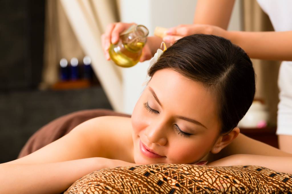 huiles essentielles massages